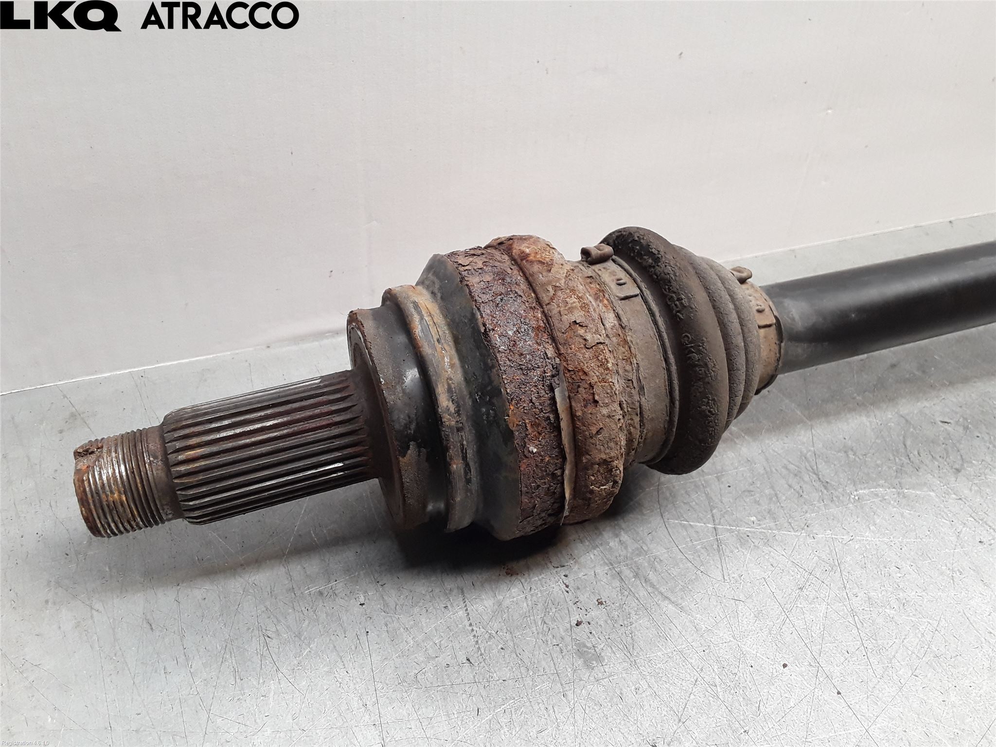 BMW 5 F10/F11/F18 09-17 Drivaxel Bak Höger