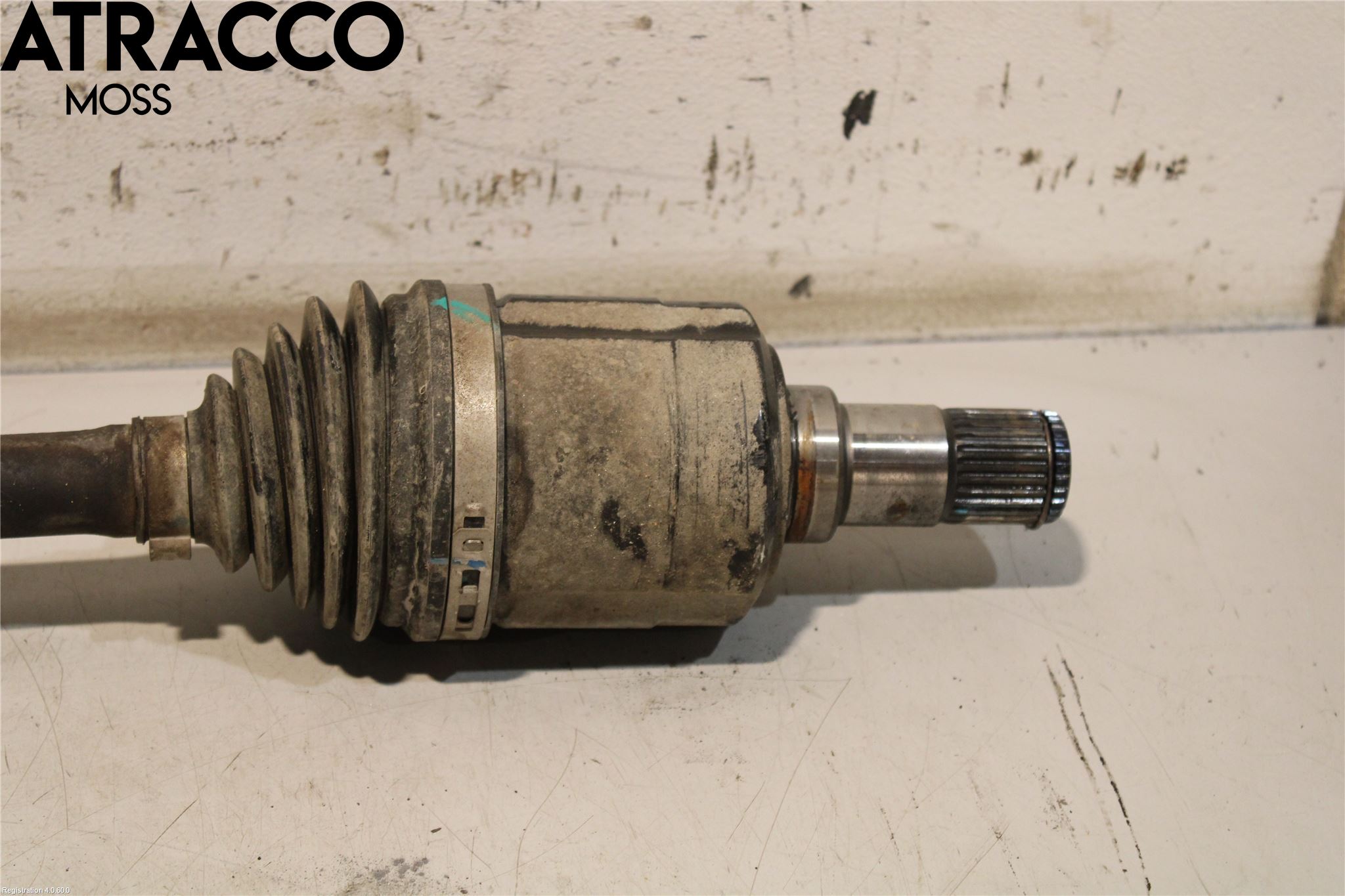 Kia SPORTAGE (QL) 16-21 Drivaxel Fram Vänster