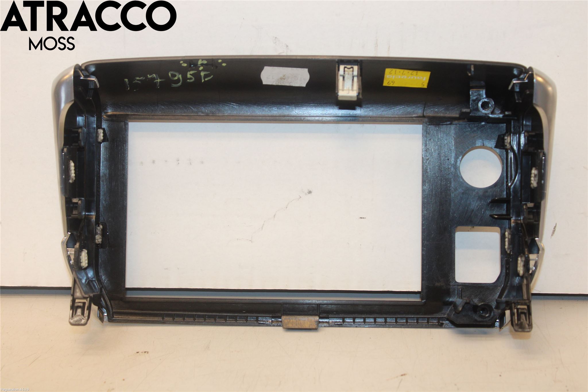 Peugeot 208 12-15 Instrument-Radio Sarg