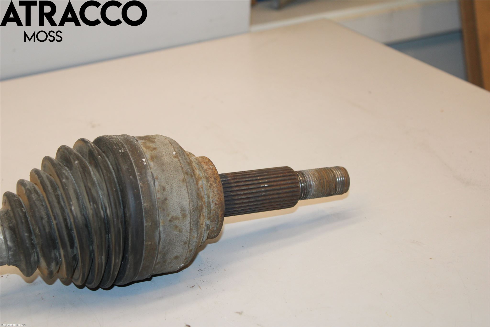 Ford TRANSIT SKÅP/BUSS 14-22 Drivaxel Fram Vänster