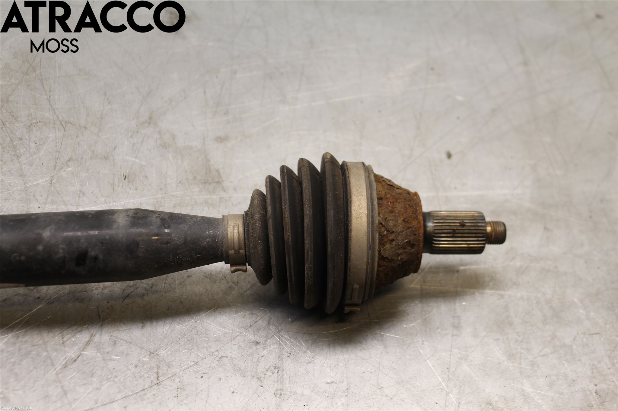 Volkswagen VW POLO 10-17 Drivaxel Fram Höger