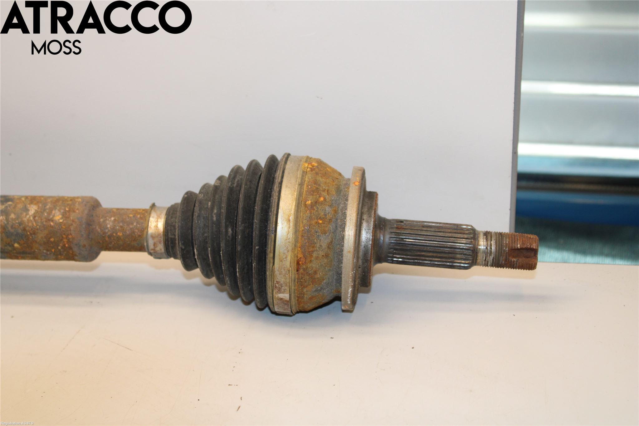 Toyota PRIUS+ ZVW40 12-20 Drivaxel Fram Höger