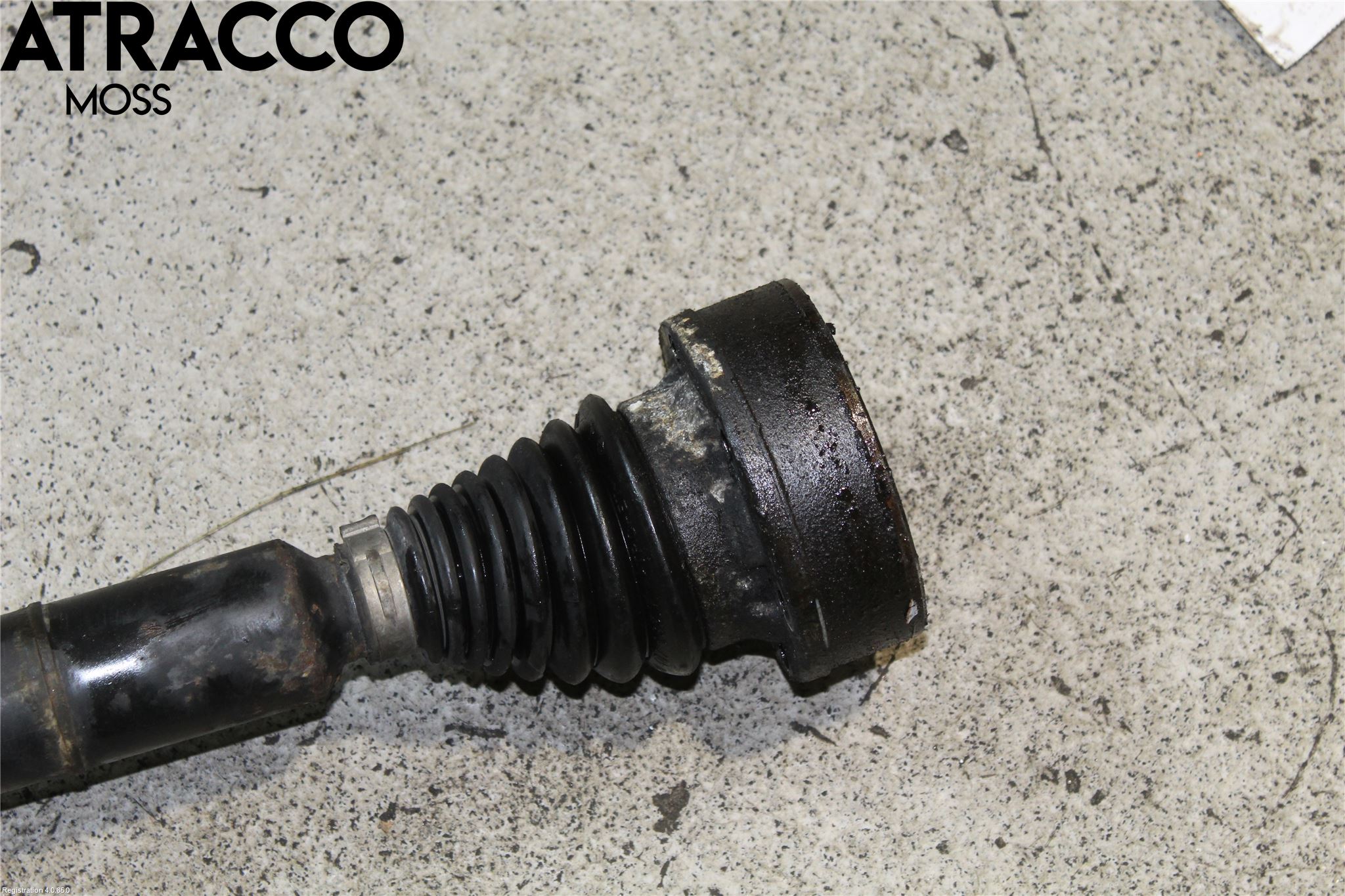 Volkswagen VW TOURAN 10-15 Drivaxel Fram Höger