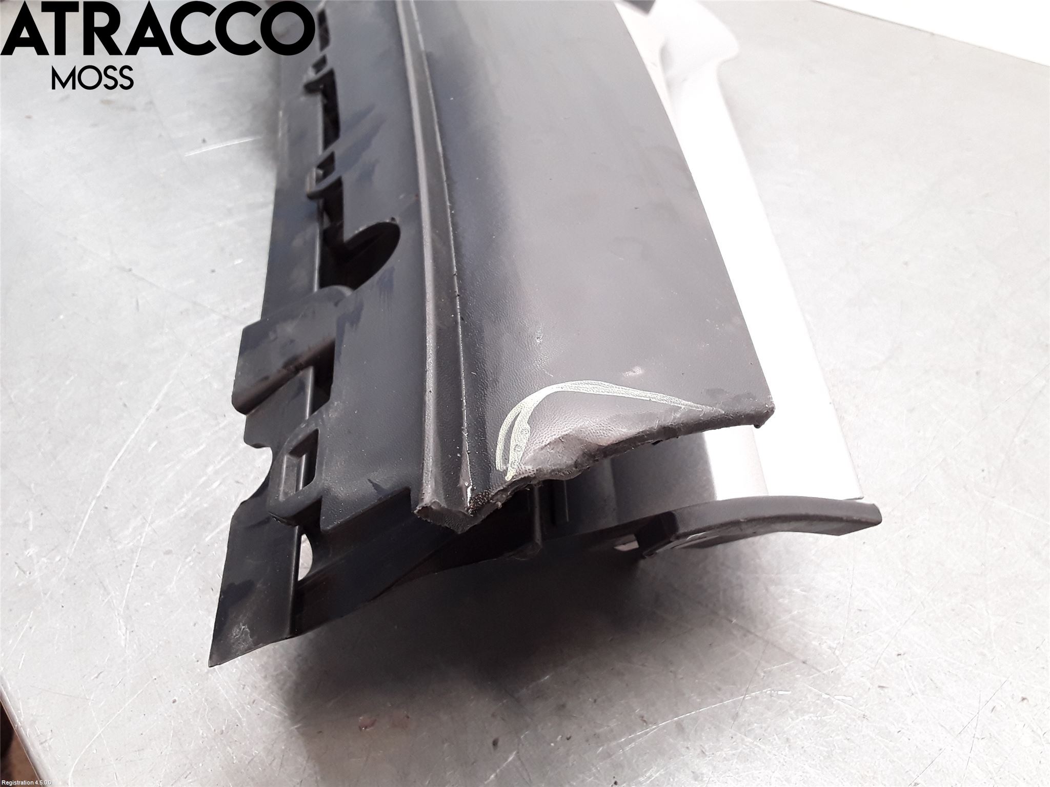 Renault KANGOO II 15-21 Grill Komp