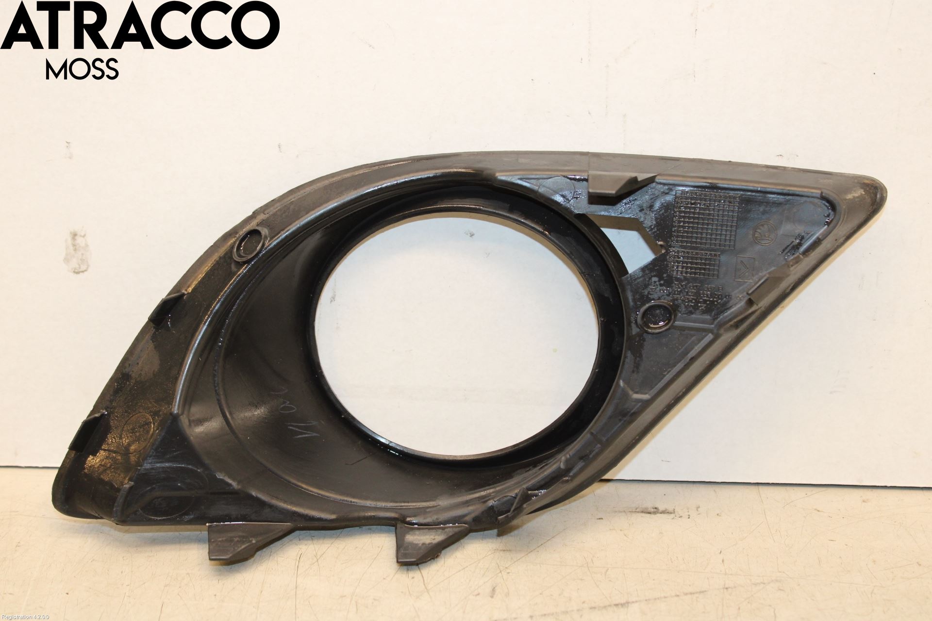 Skoda FABIA 07-14 Dimljussarg Fram