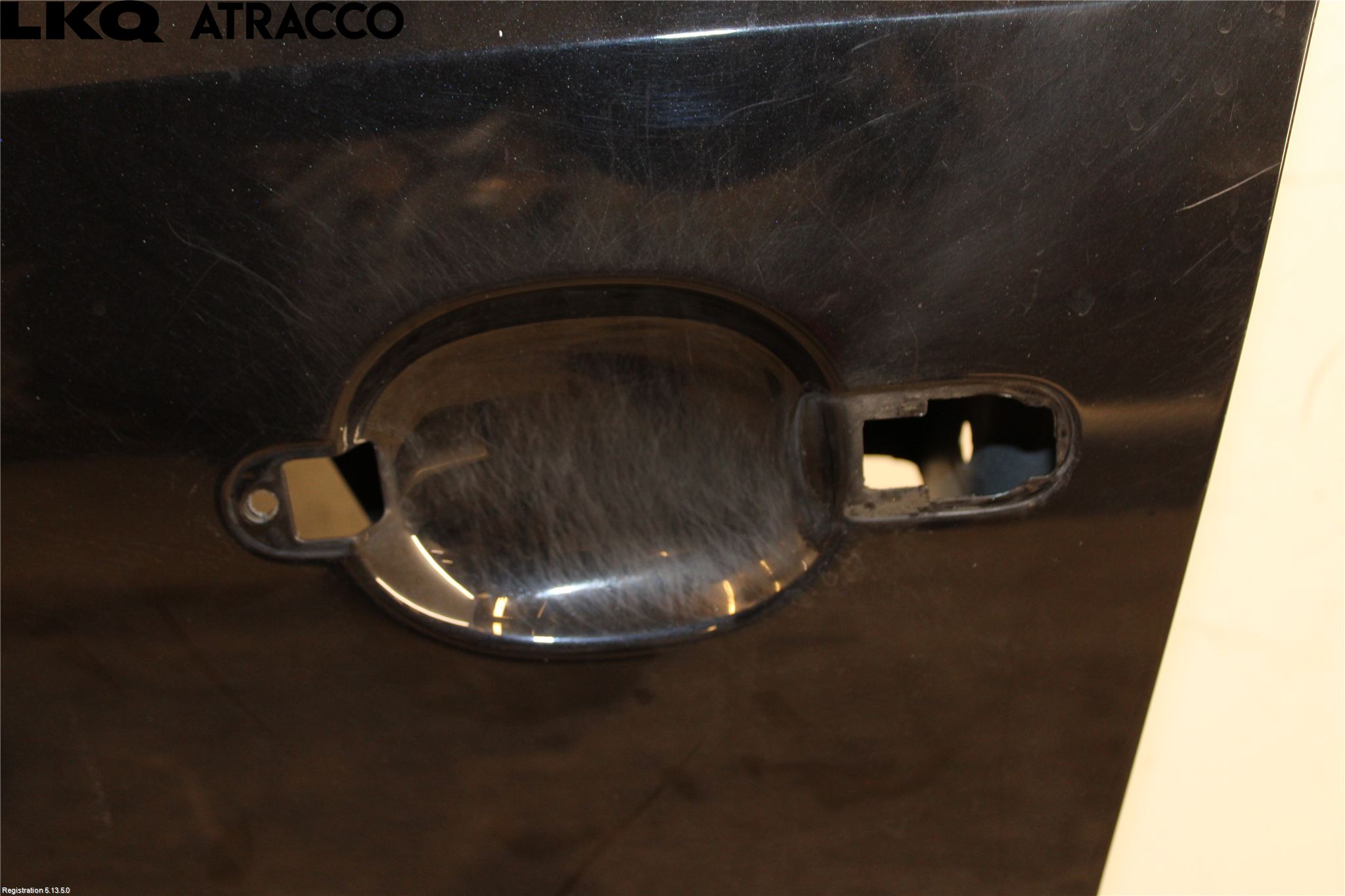 Volkswagen VW POLO 10-17 Dörr Fram Vänster