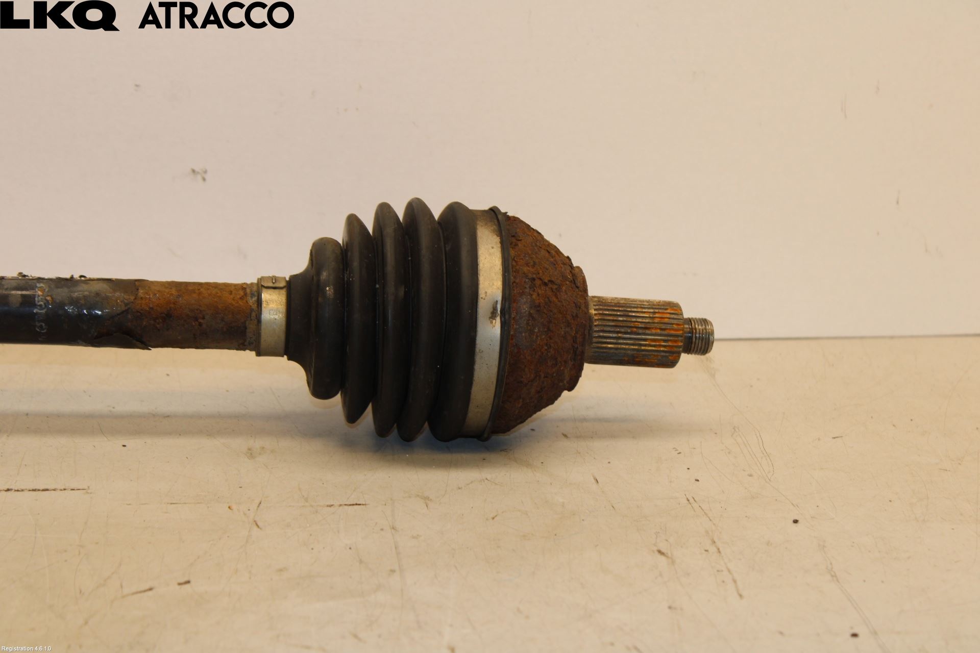 Volkswagen VW POLO 10-17 Drivaxel Fram Vänster
