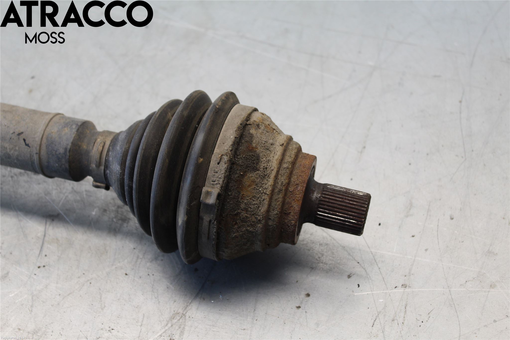 Volkswagen VW GOLF VI 09-13 Drivaxel Fram Höger