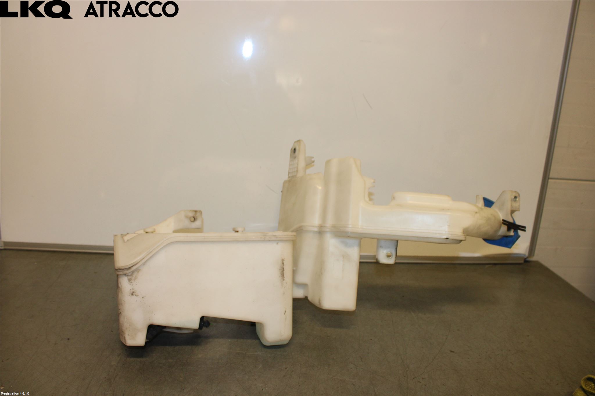 Volkswagen VW PASSAT 11-14 Spolartank Vindruta