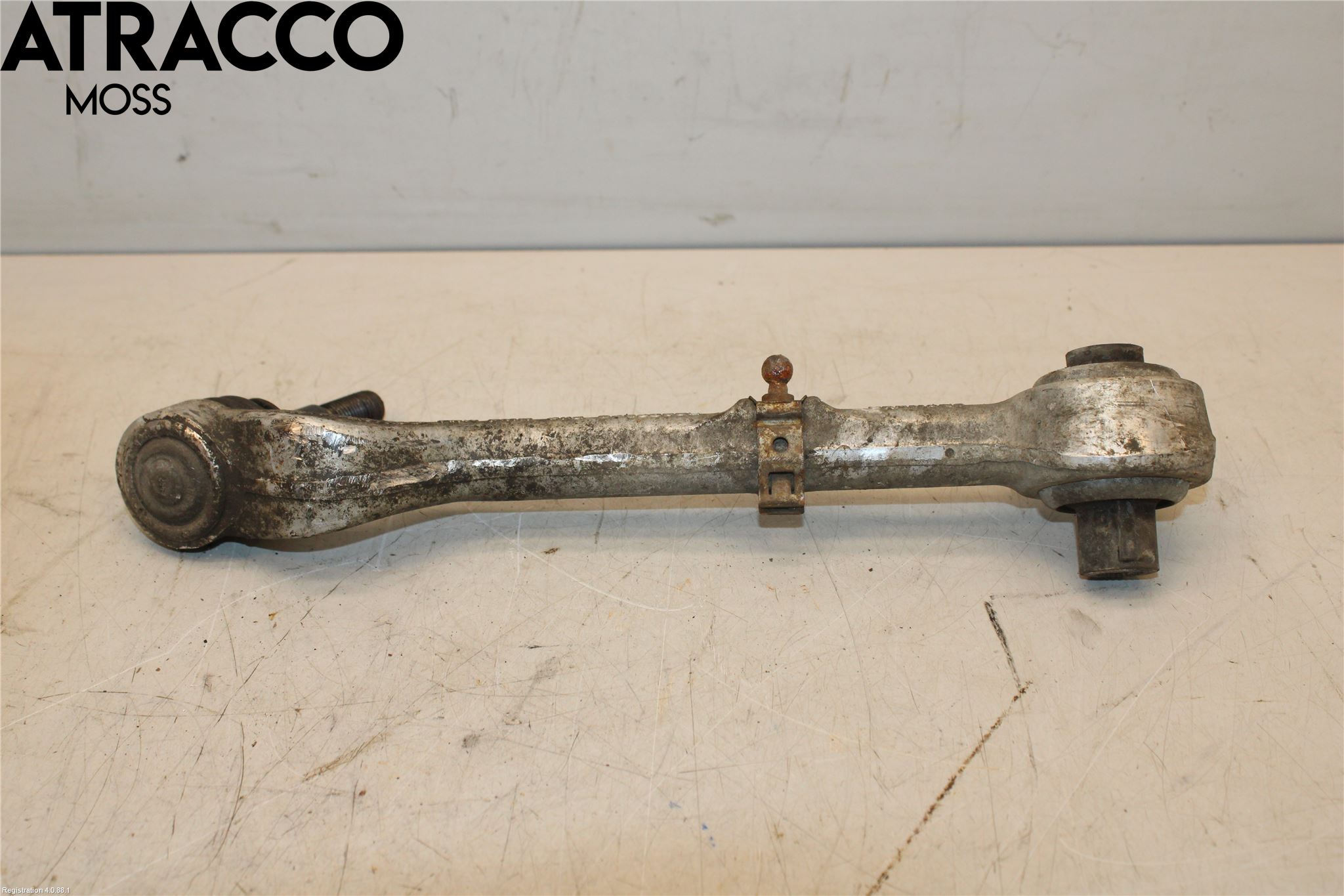 BMW 3 E90/91 SED/TOU 05-12 Bärarm Fram Undre Hö