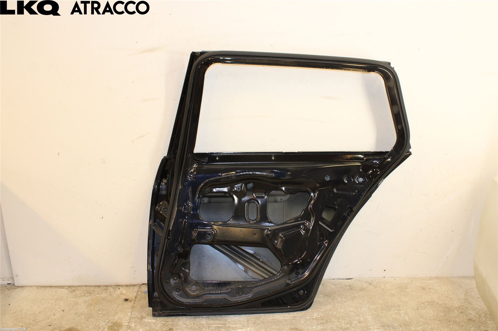 BMW 5 F10/F11/F18 09-17 Dörr Bak Höger