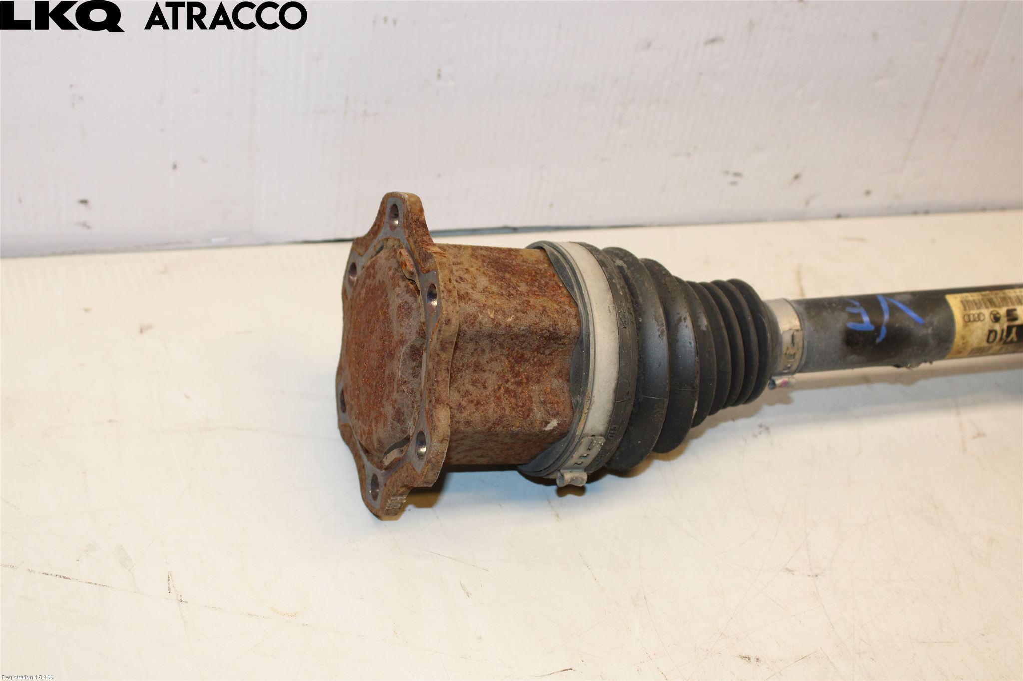 Audi A4/S4 08-11 Drivaxel Fram Vänster