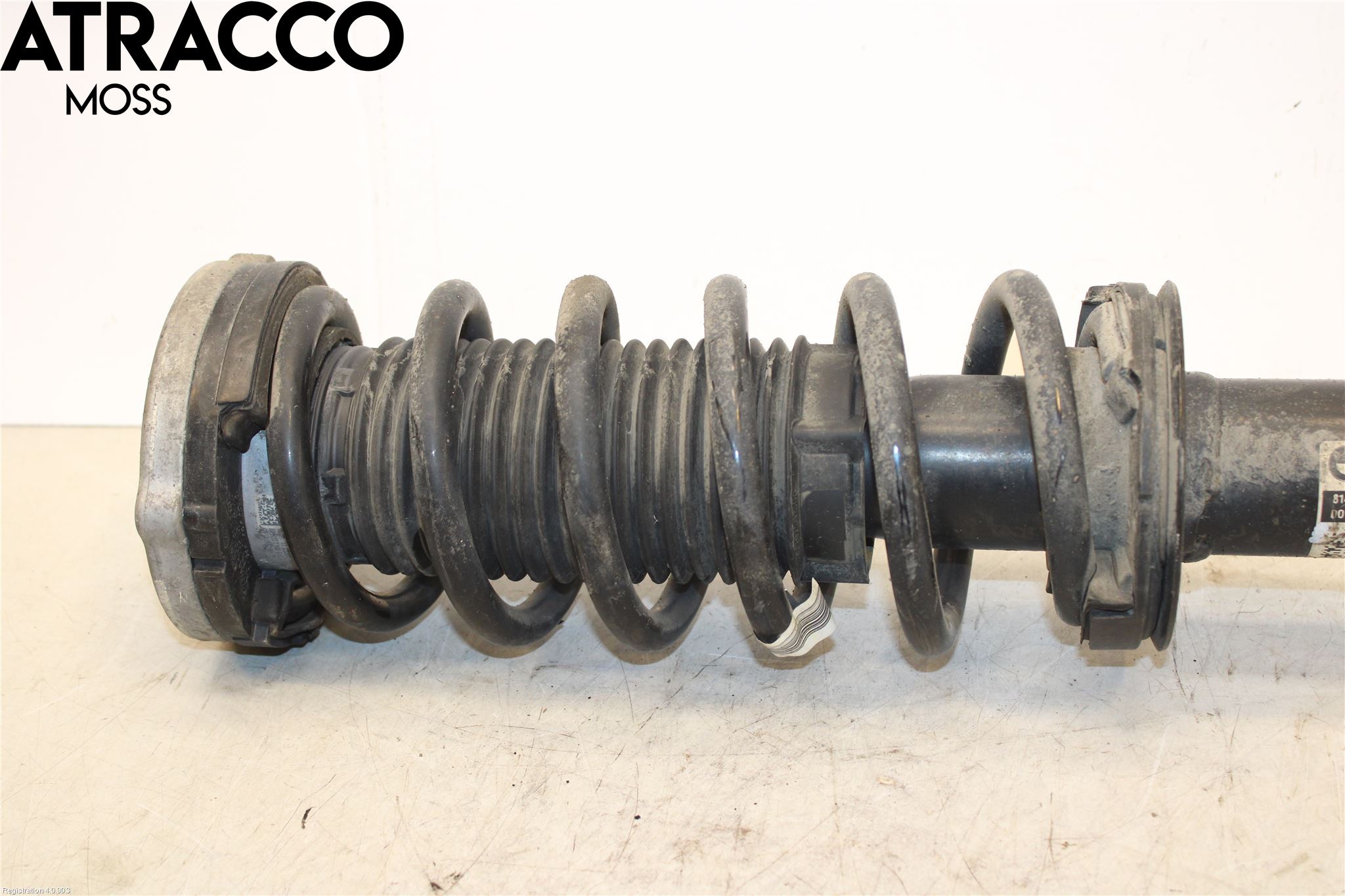 BMW 5 G30/G31/F90 17-23 Fjäderben Fram Höger
