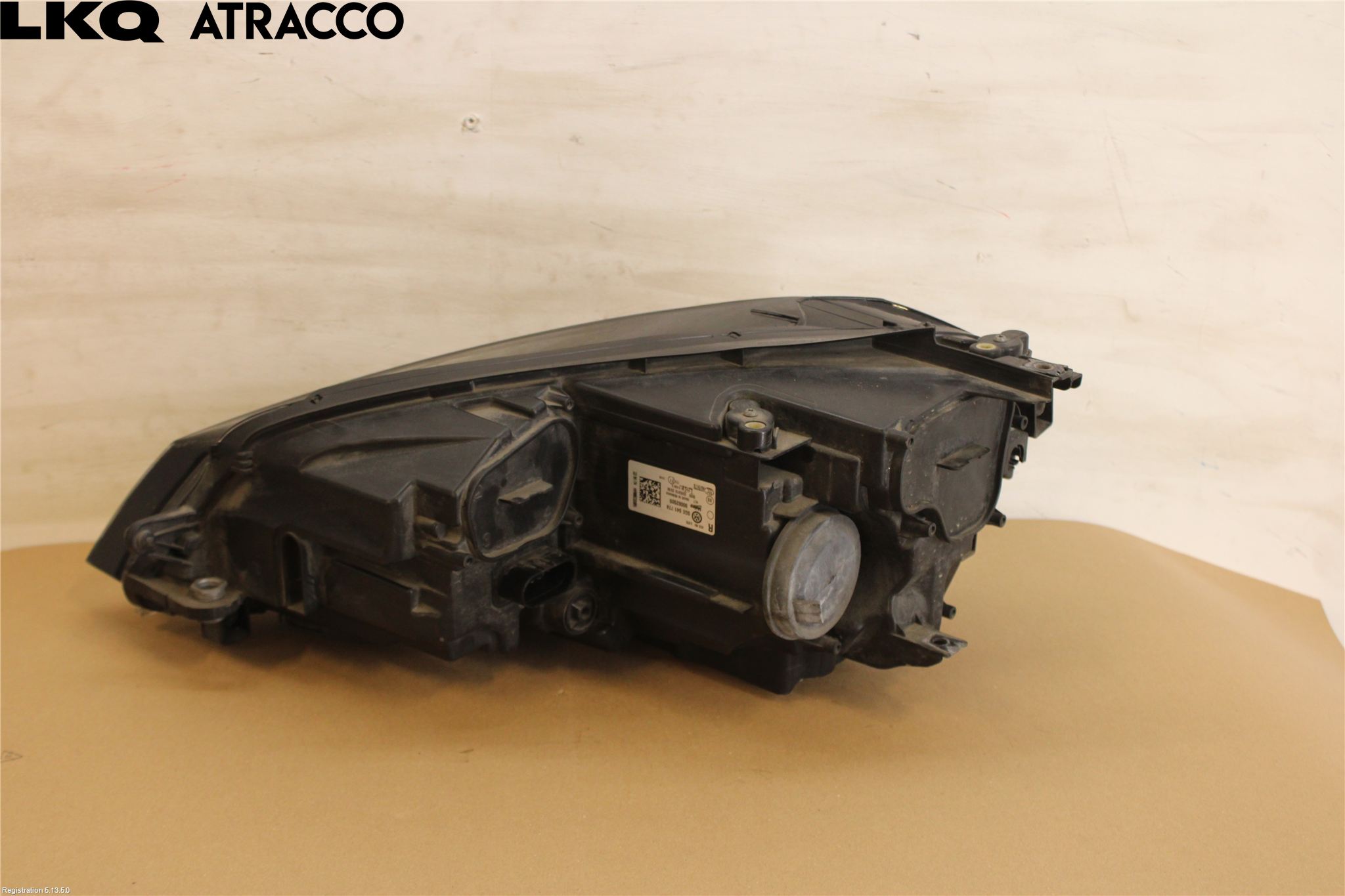 Volkswagen VW GOLF / E-GOLF VII 13-20 Strålkastare Höger