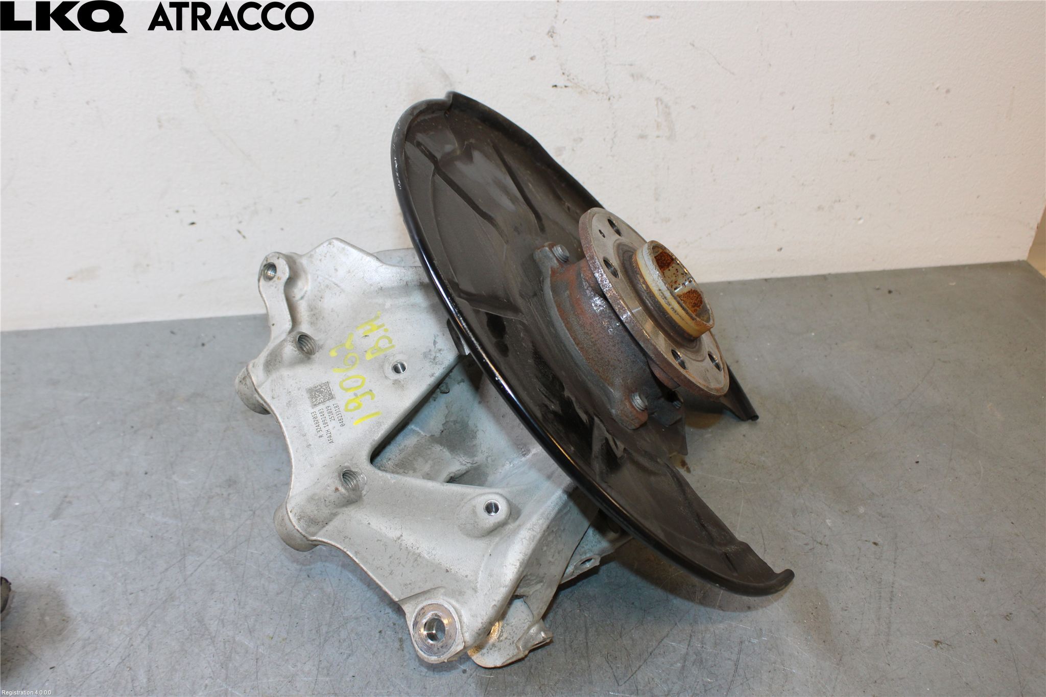 Volvo EX40 25- Hjullagerhus-Spindel Hö B