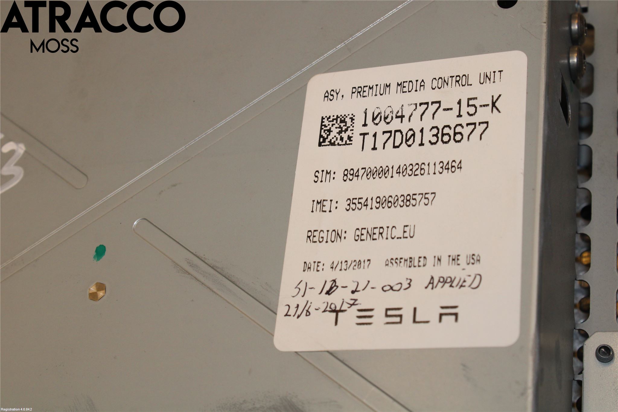 Tesla MODEL S 13- Instrumentkonsoll Mitt