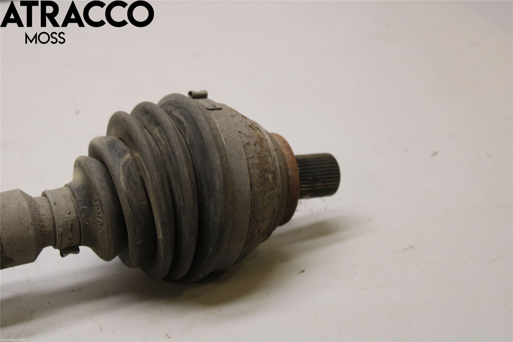 Volkswagen VW CADDY 16-20 Drivaxel Fram Höger
