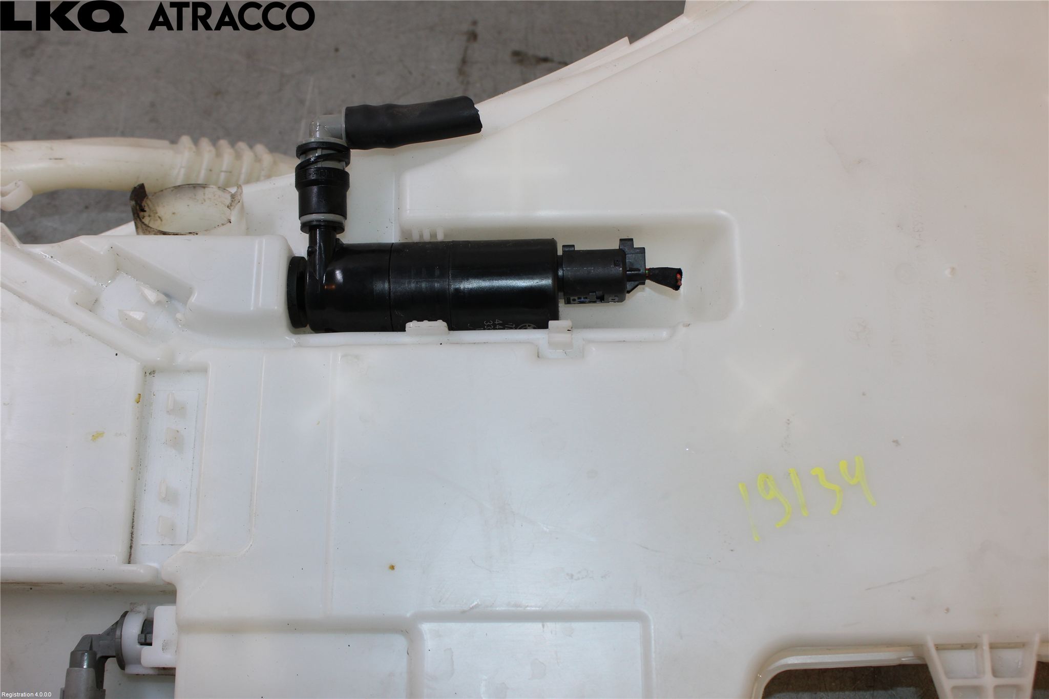 BMW 5 F10/F11/F18 09-17 Spolartank Vindruta