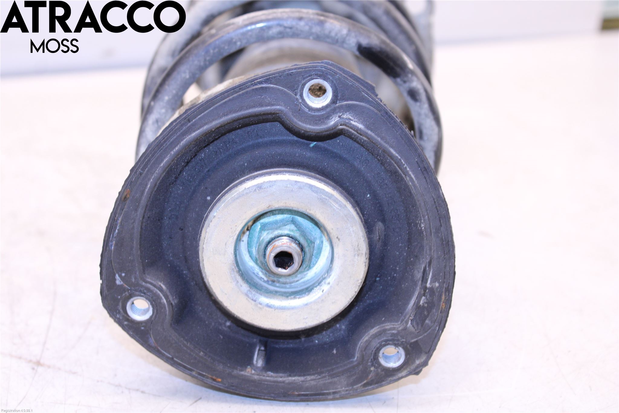 Volkswagen VW GOLF SPORTSVAN 15-20 Fjäderben Fram Höger
