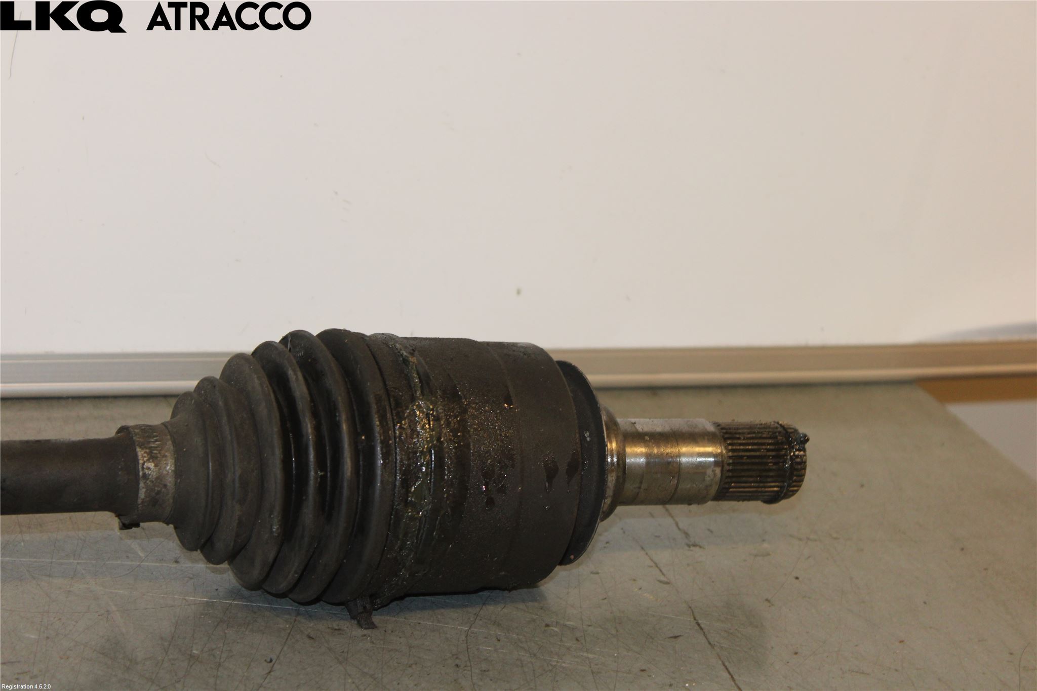 Mercedes-Benz MB ML/GLE-KLASS (W166) 12-18 Drivaxel Fram Vänster