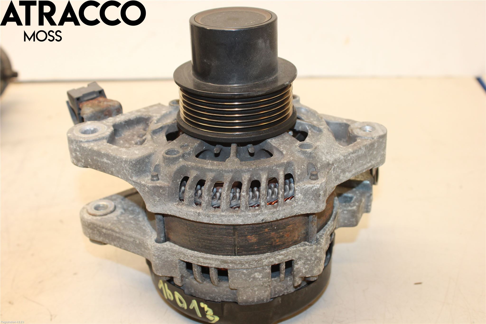 Toyota YARIS XP130 12-14 Generator