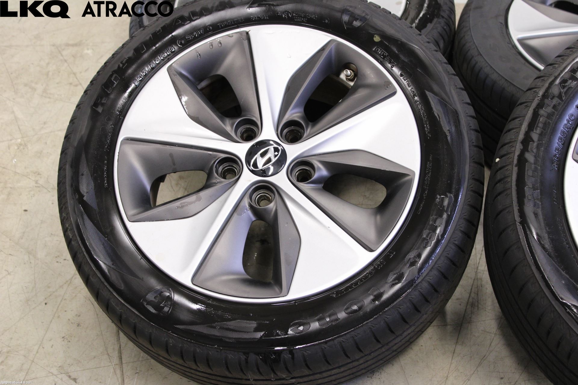 Hyundai IONIQ AE 17-22 Sommardäck Alumfälg 4St