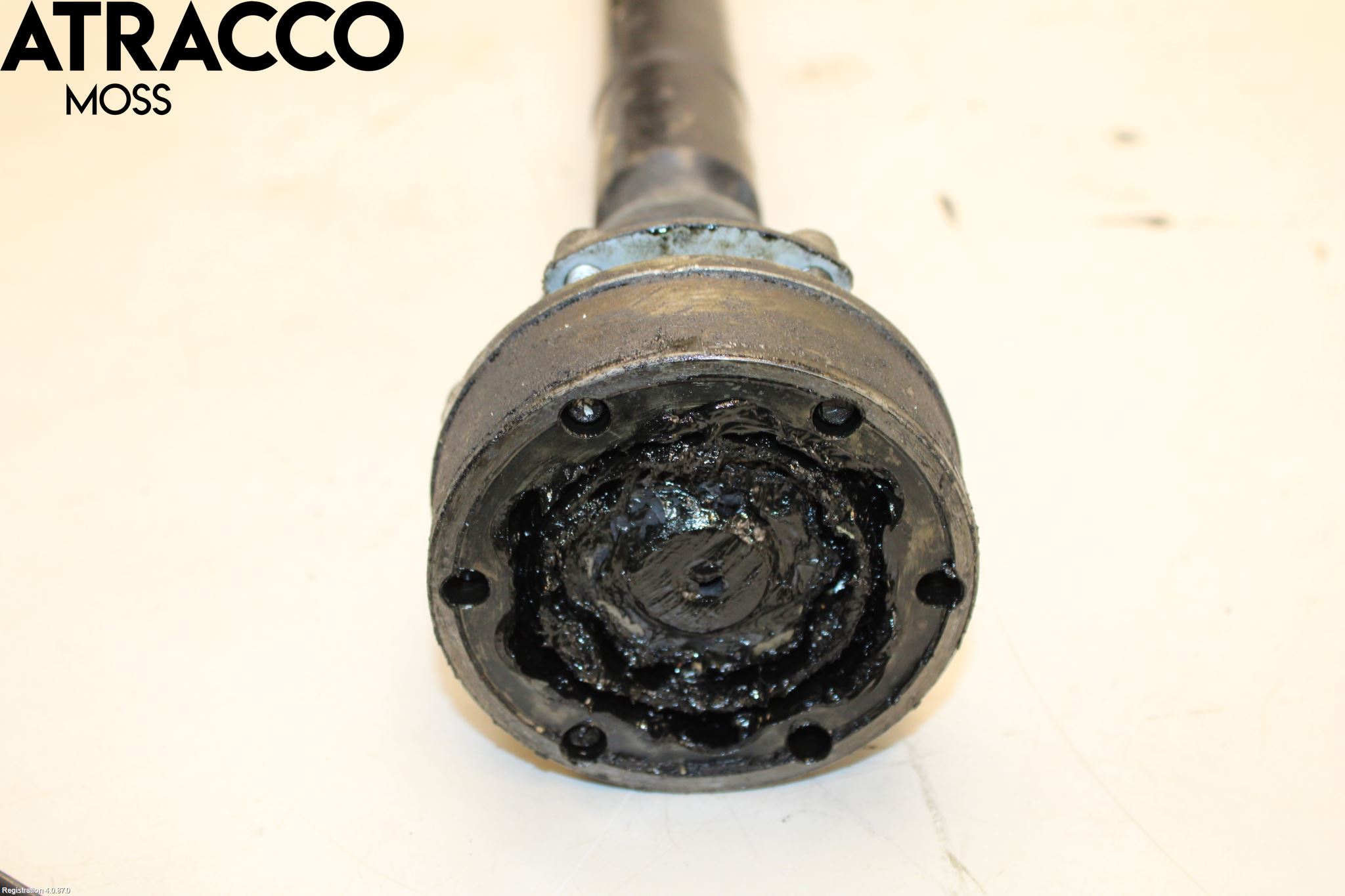 Volkswagen VW GOLF V 04-09 Drivaxel Fram Höger