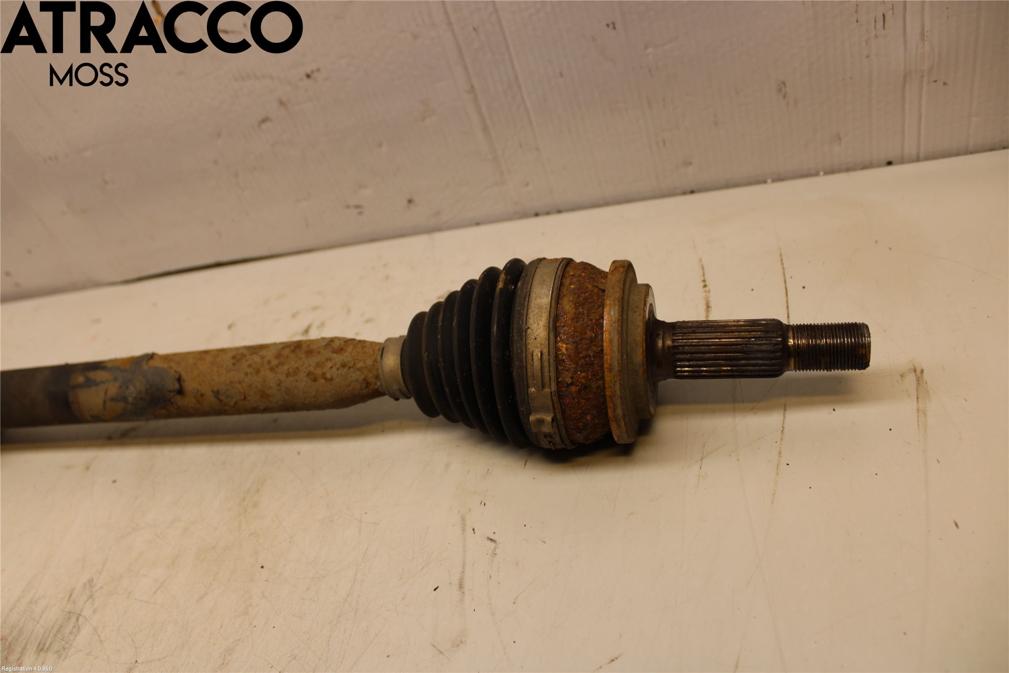 Toyota AVENSIS 09-15 Drivaxel Fram Höger