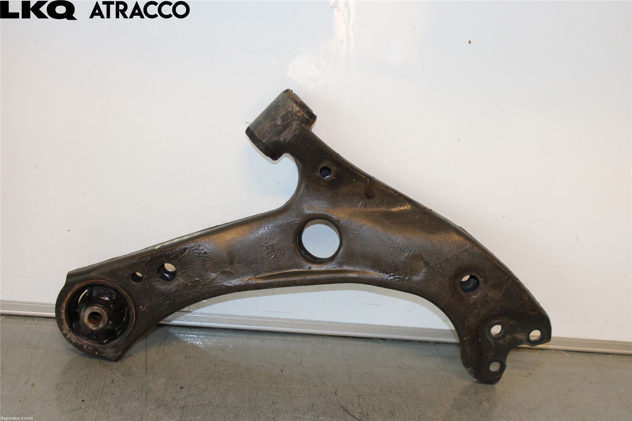 Toyota COROLLA 19- Bärarm Fram Undre Hö