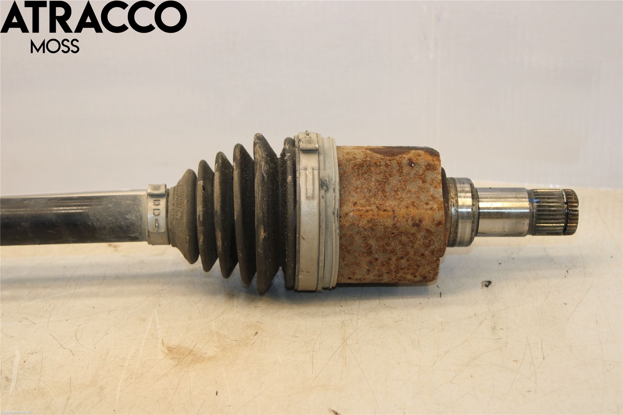 Volkswagen VW UP! / E-UP! Drivaxel Fram Höger