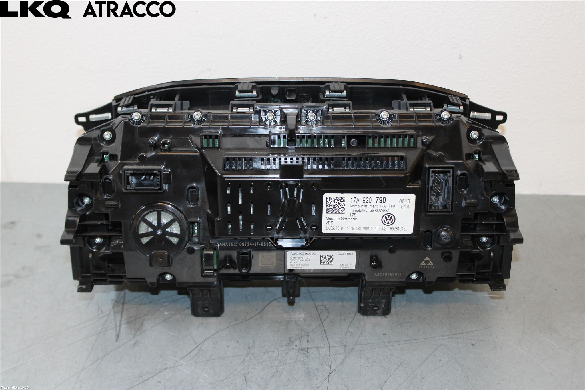 Volkswagen VW T-ROC 18- Instrument Hast