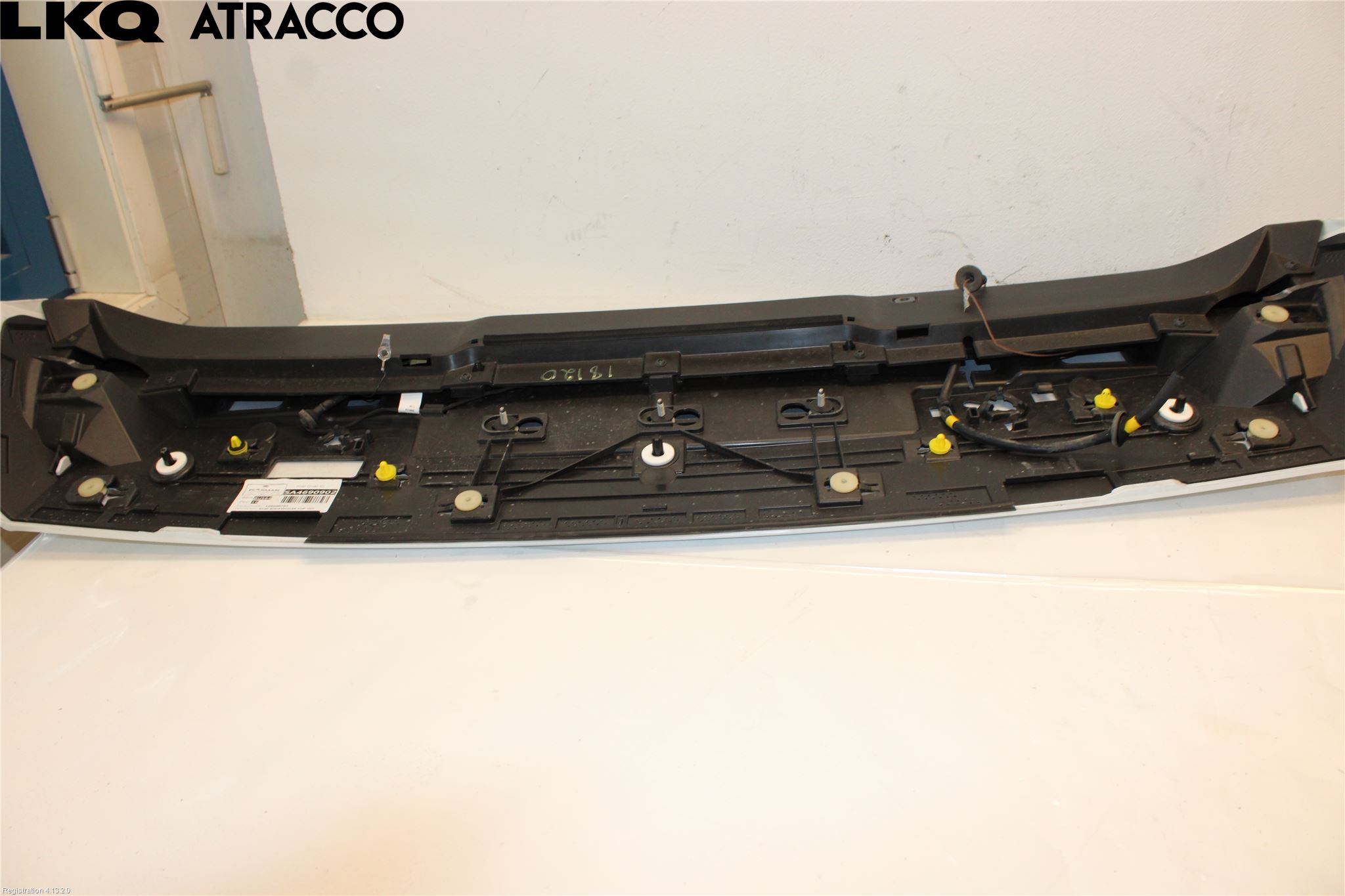 Volvo XC40/RECHARGE 18- Spoiler Baklucka