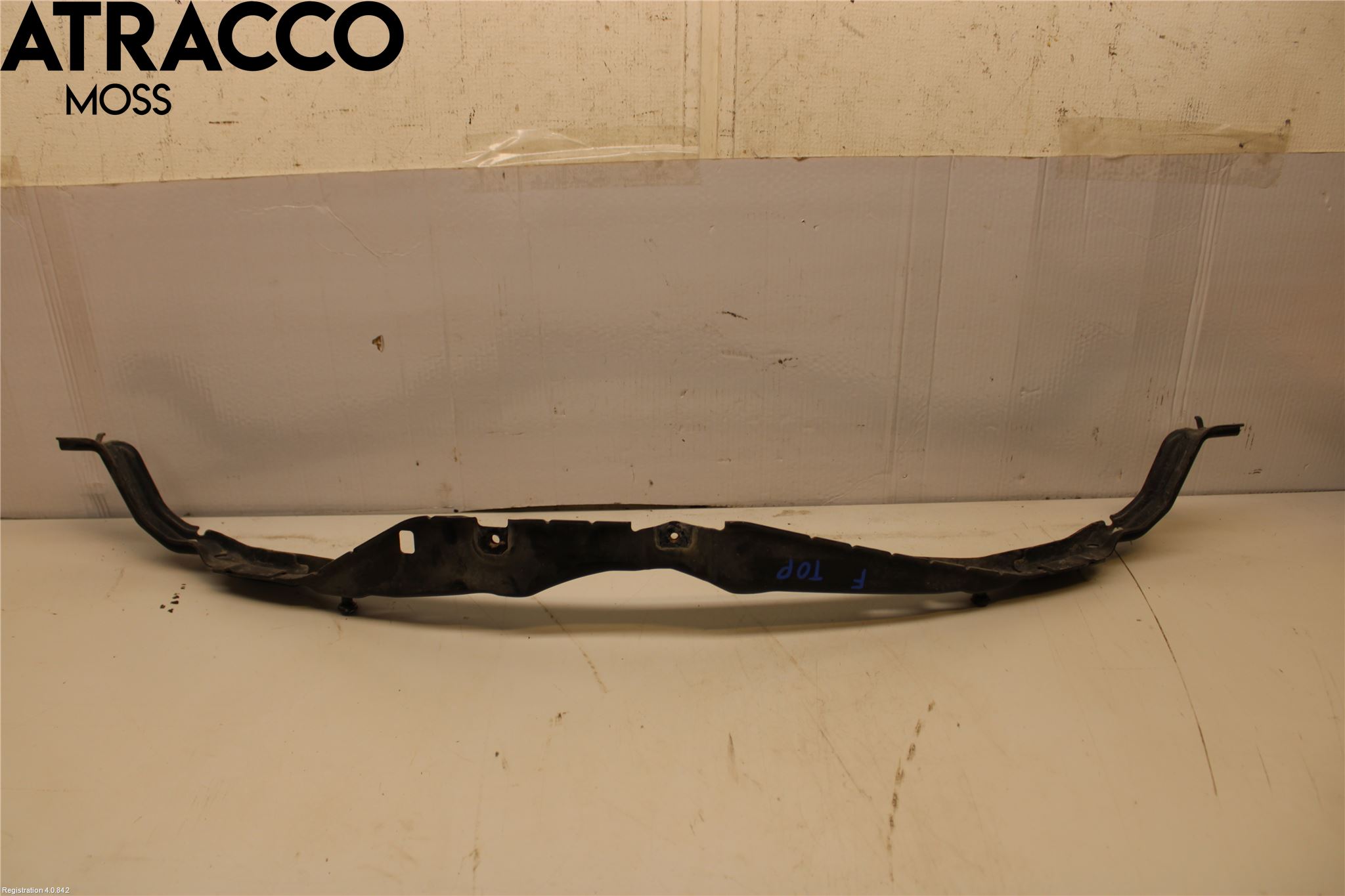 Toyota RAV4 13-18 Front Huvlåsplåt-Balk