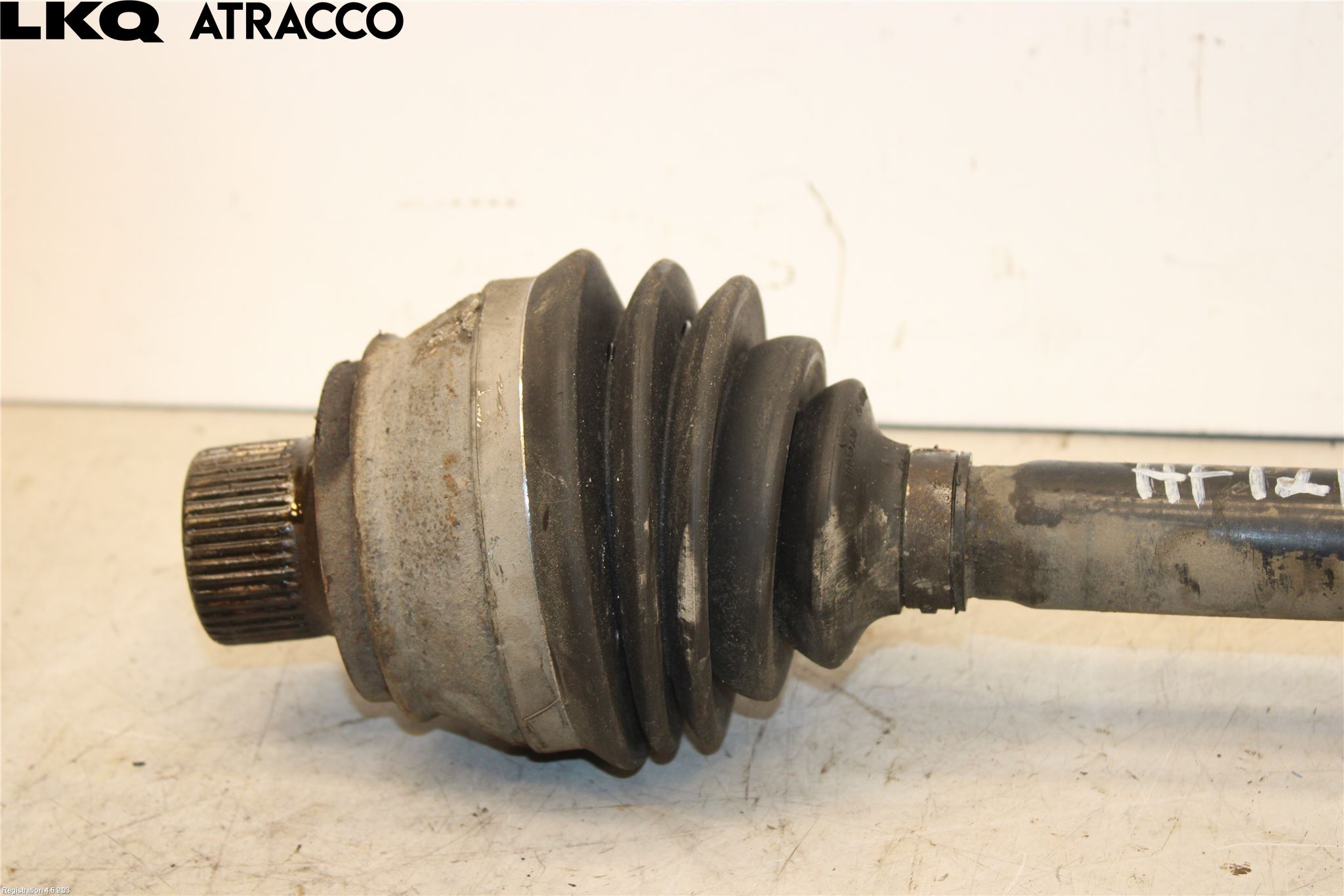 Audi A4/S4 08-11 Drivaxel Fram Höger