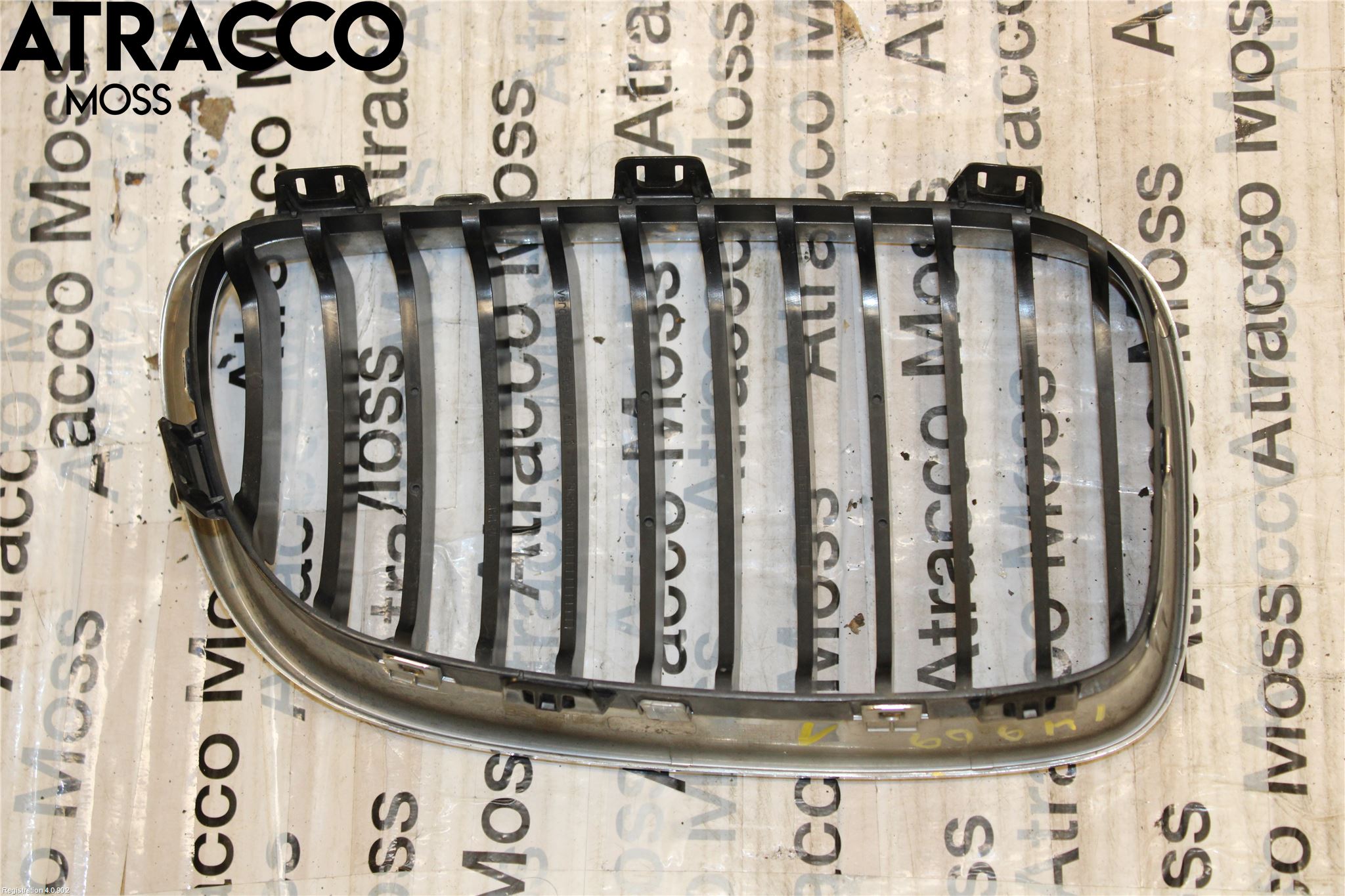 BMW 1 E87/81 5D/3D 03-11 Grilldel Vänster