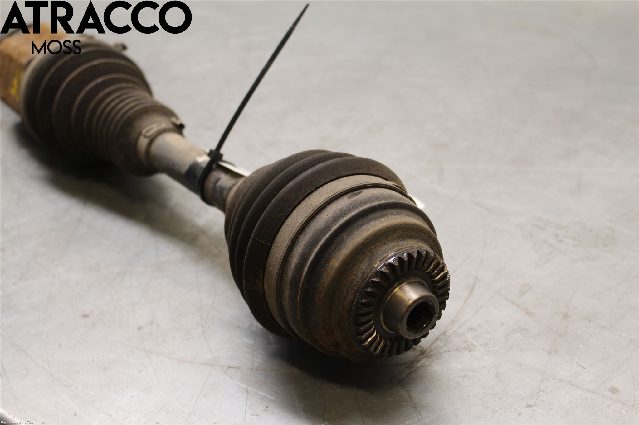 BMW X1 E84 10-15 Drivaxel Fram Höger