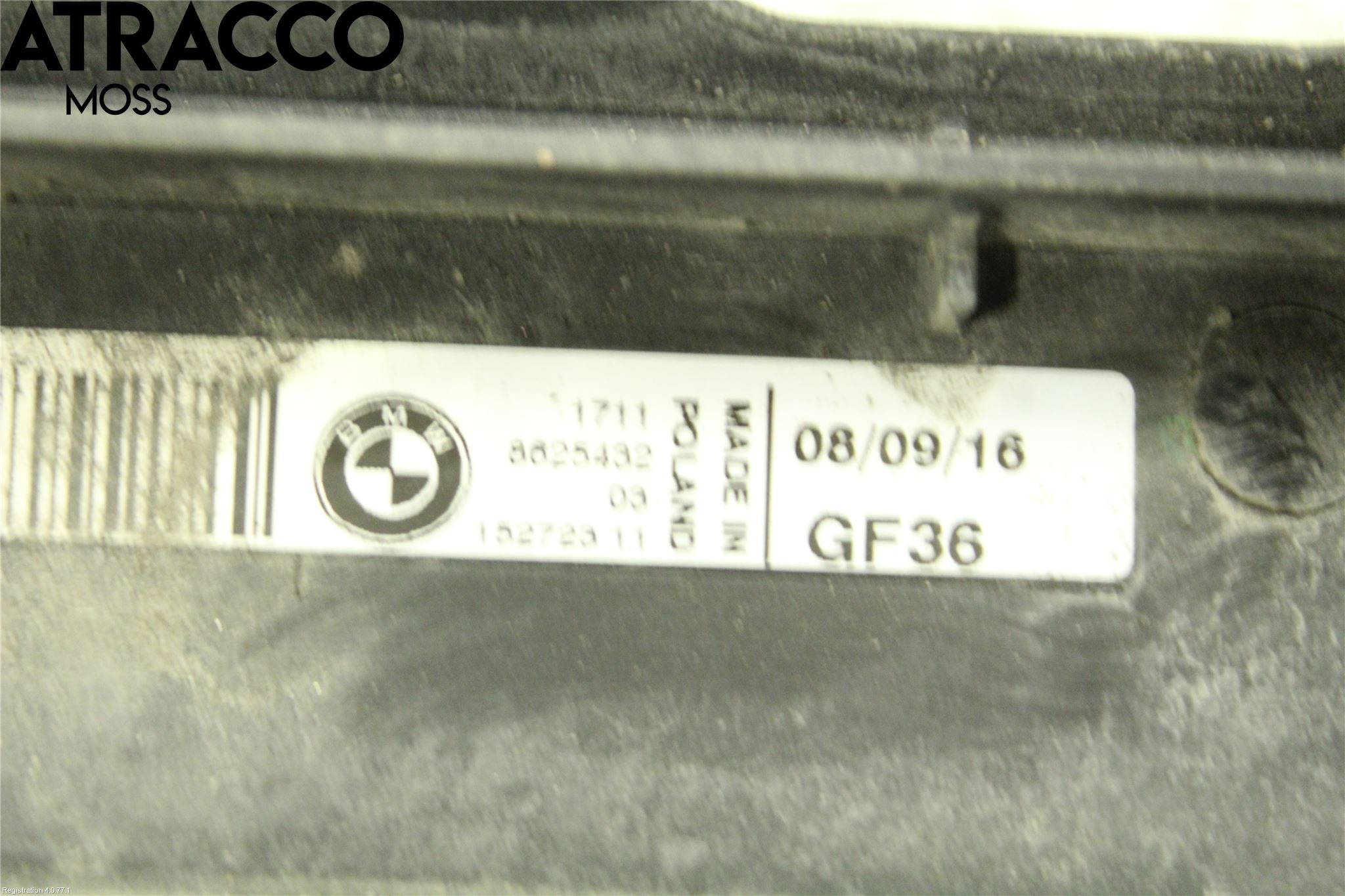 BMW 3 F30/F31/F80 12-19 Kylarfäste-Ram-Balk