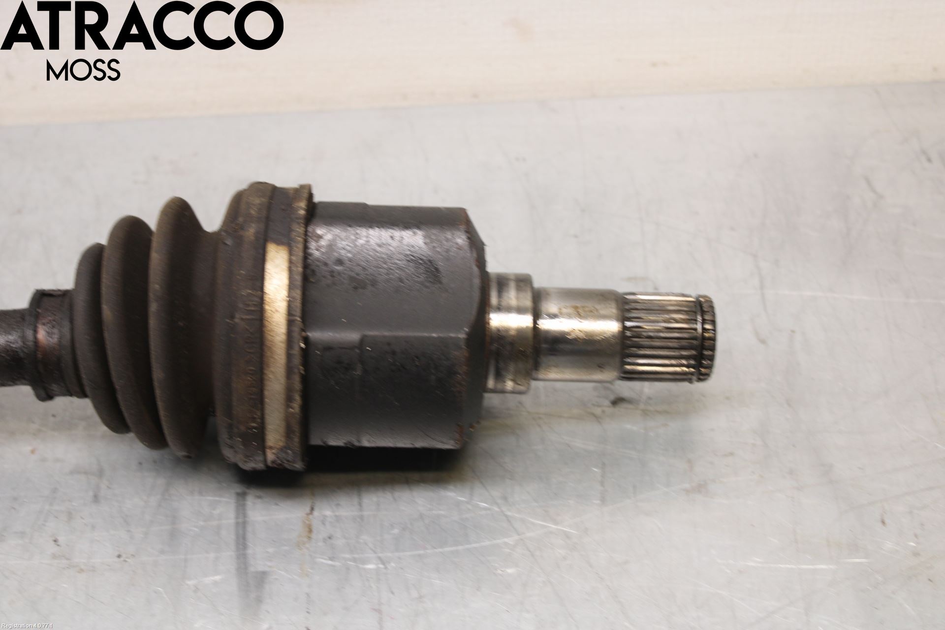 Hyundai i40 08-15 Drivaxel Fram Vänster