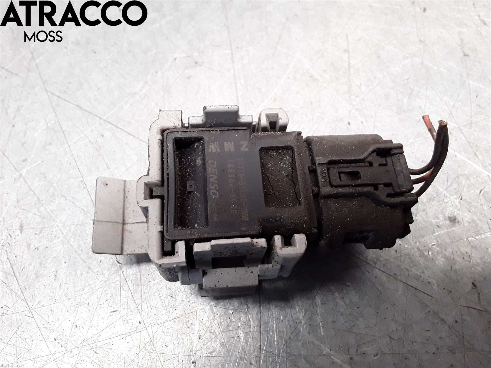 Suzuki KIZASHI Parkeringshjälp Backsensor