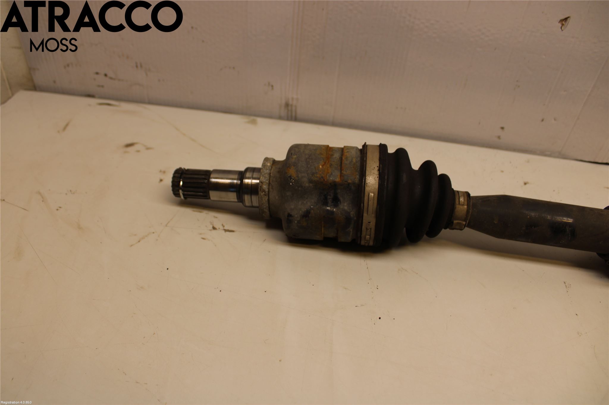 Toyota AVENSIS 09-15 Drivaxel Fram Höger