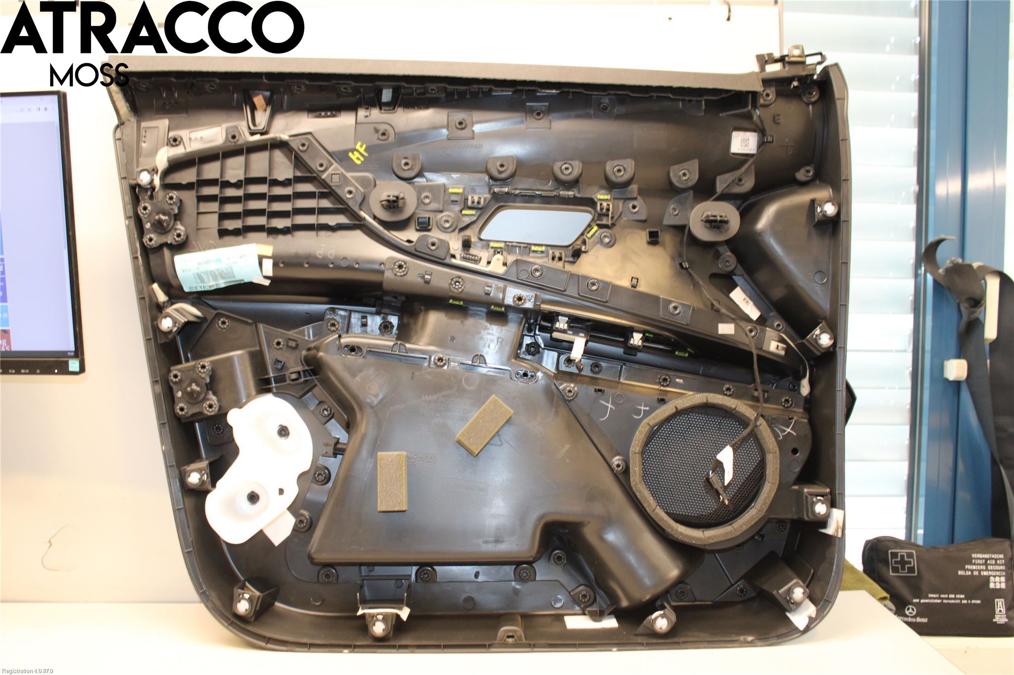 Peugeot 5008 17-24 Dörrklädsel Hö