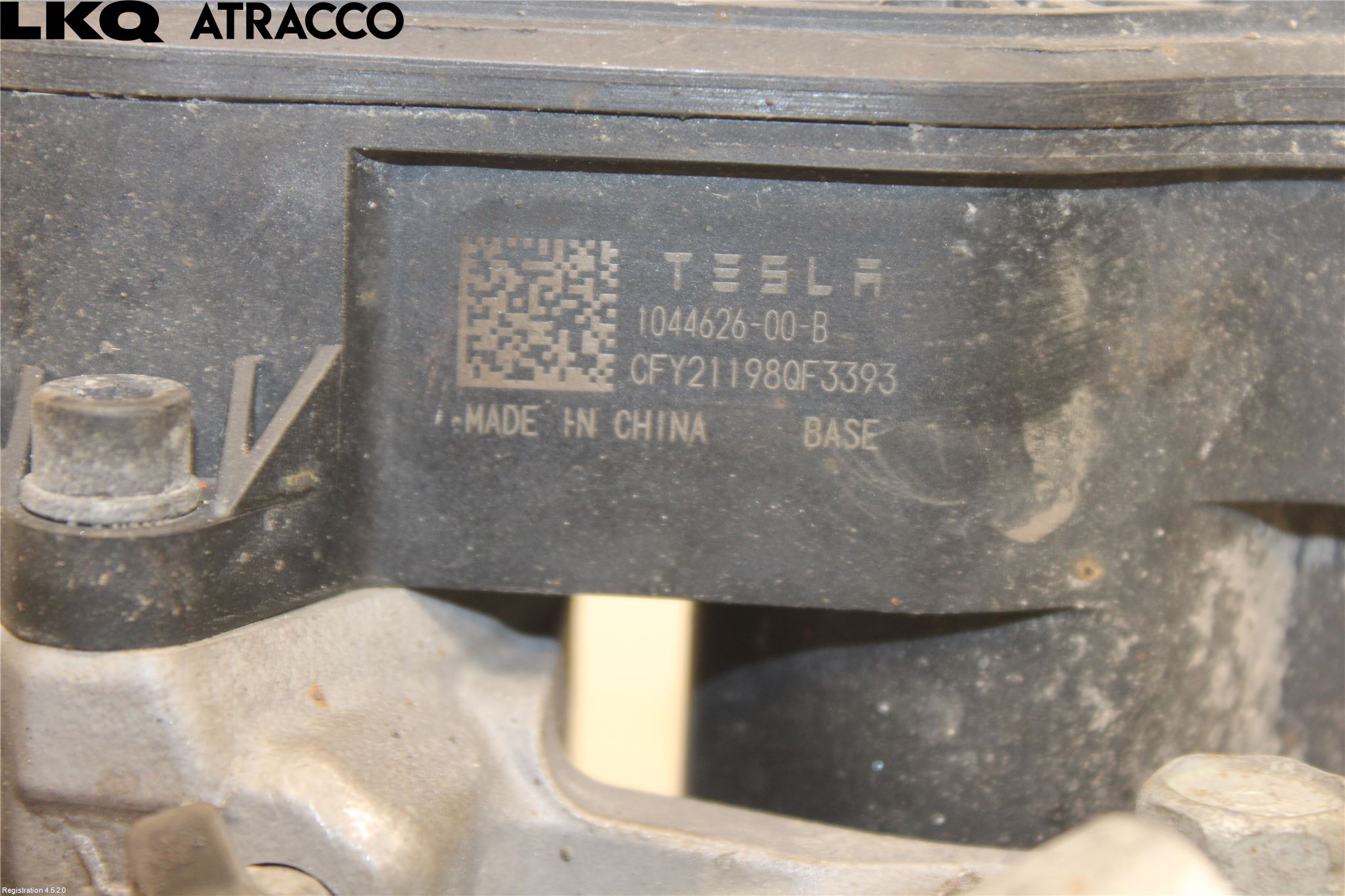 Tesla MODEL 3 17- Bromsok Bak Höger