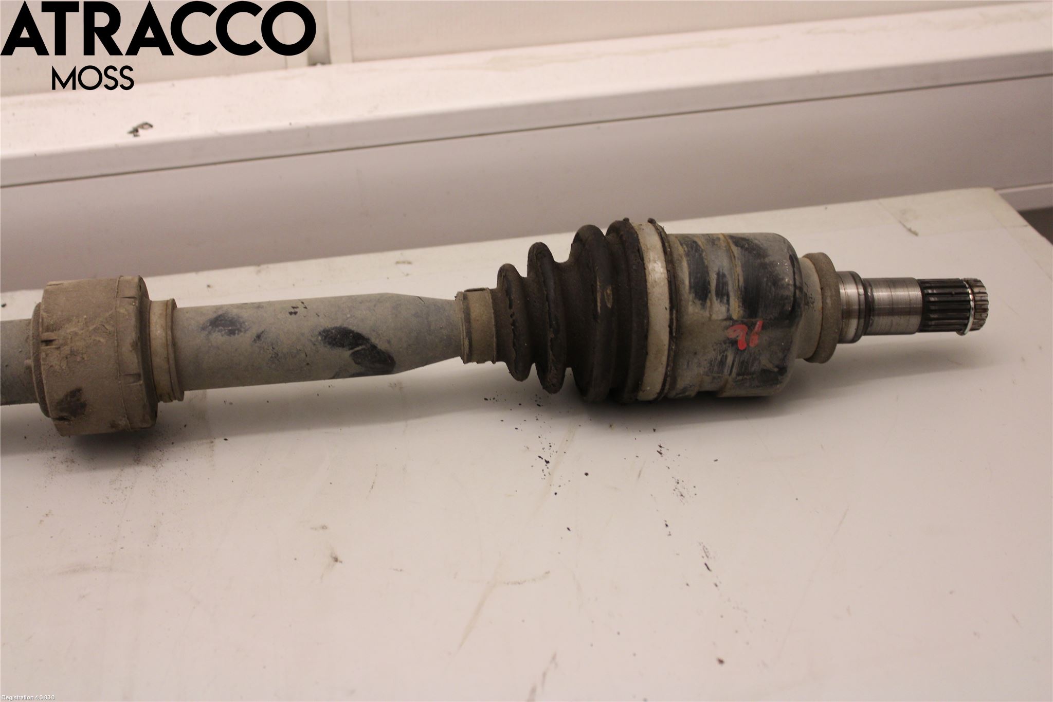 Toyota AVENSIS 09-15 Drivaxel Fram Höger