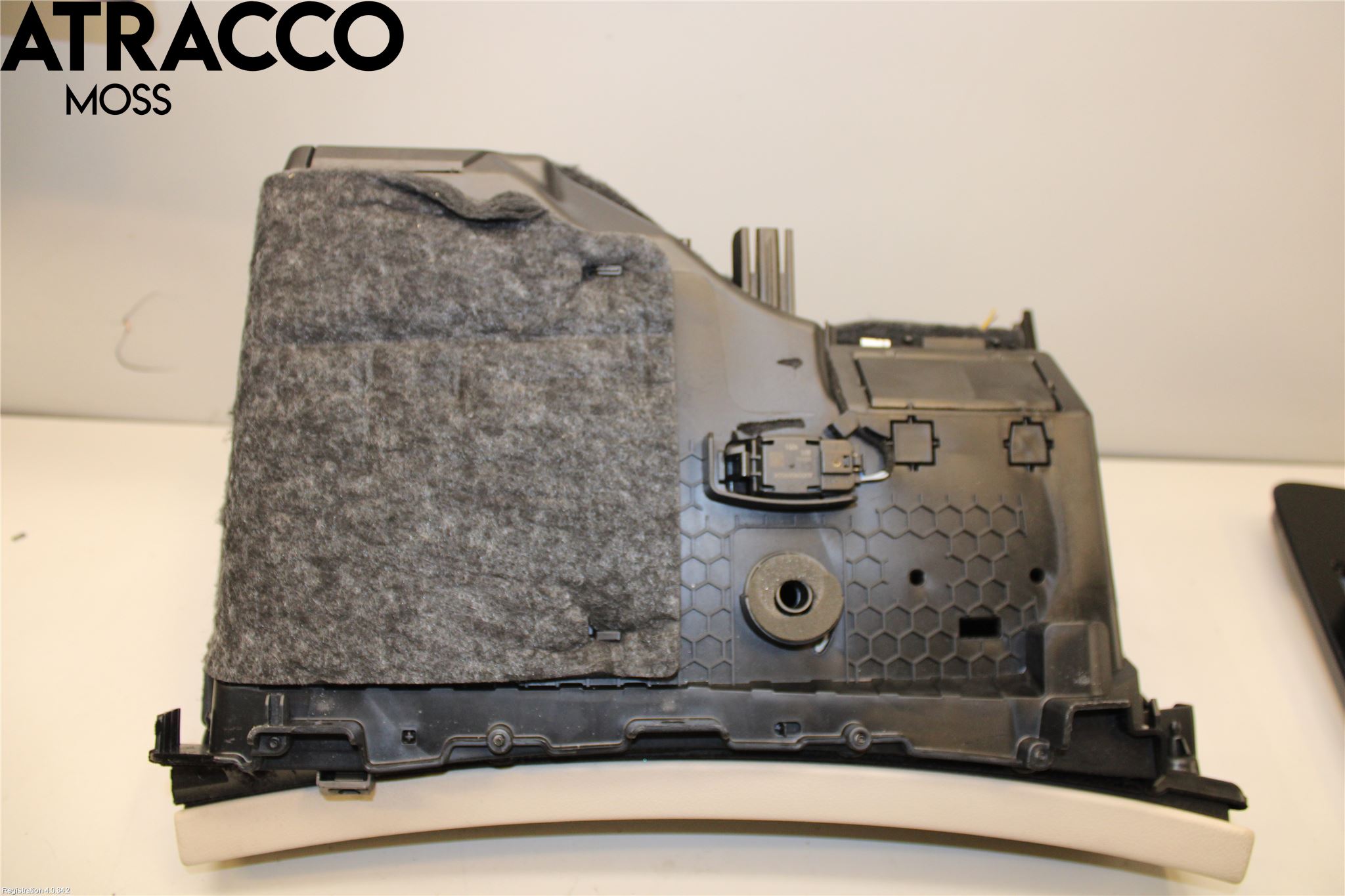 Mercedes-Benz MB E-KLASS (W213) 16-23 Handskfack