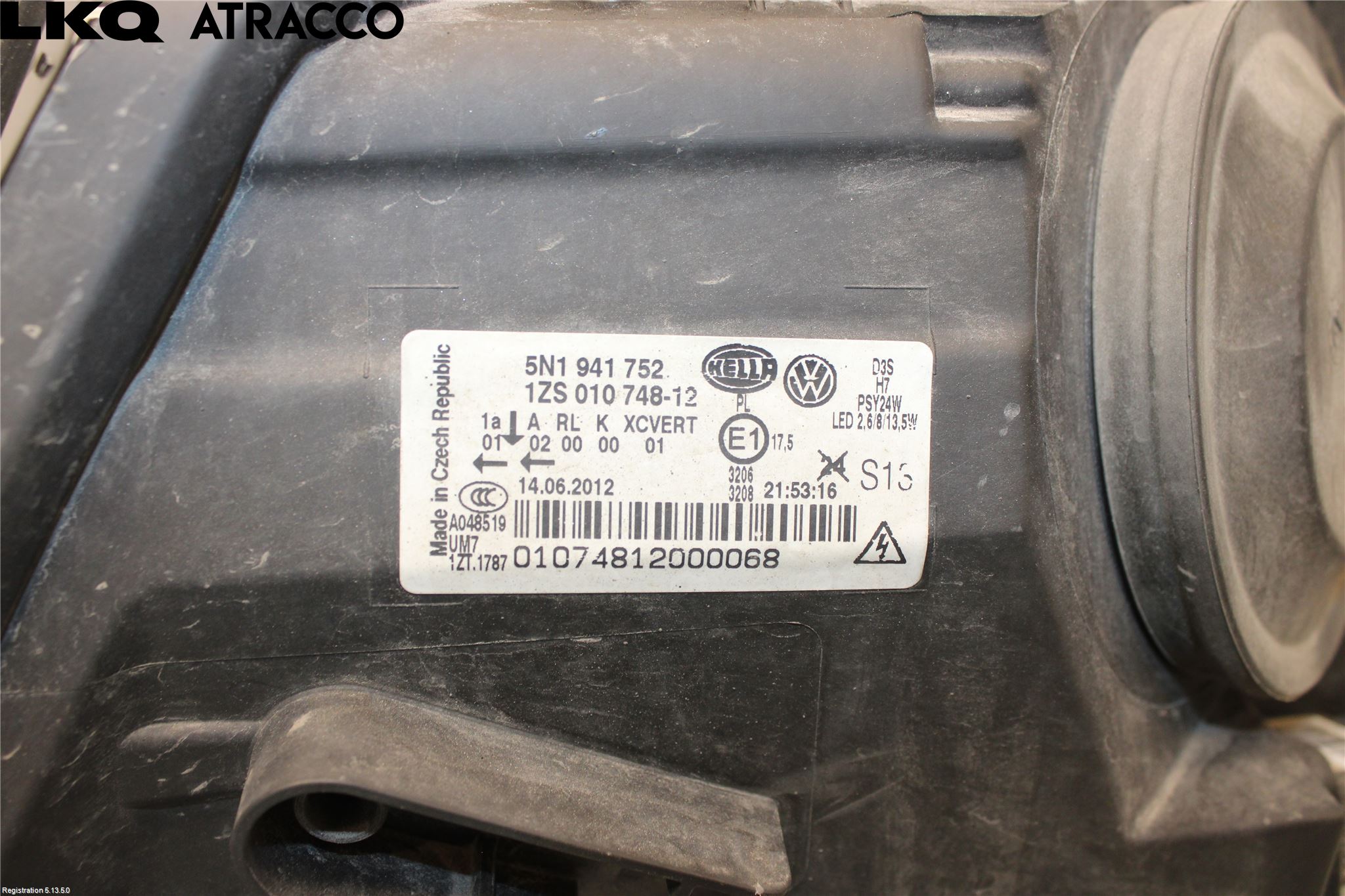 Volkswagen VW TIGUAN 16-24 Strålkastare Höger