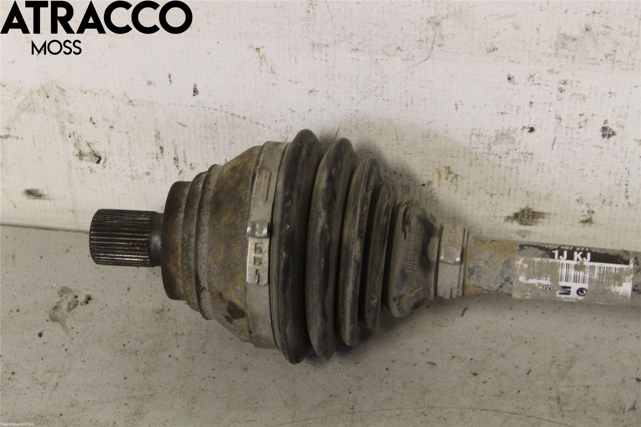 Volkswagen VW TOURAN 10-15 Drivaxel Fram Vänster