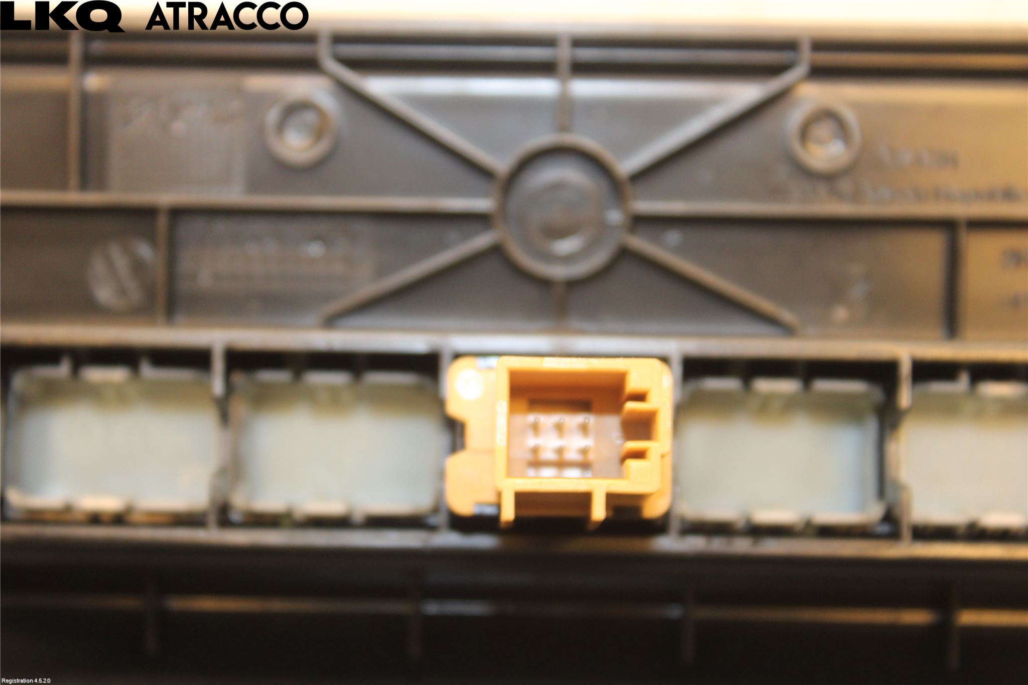 Volkswagen VW CADDY 16-20 Instrument-Radio Sarg