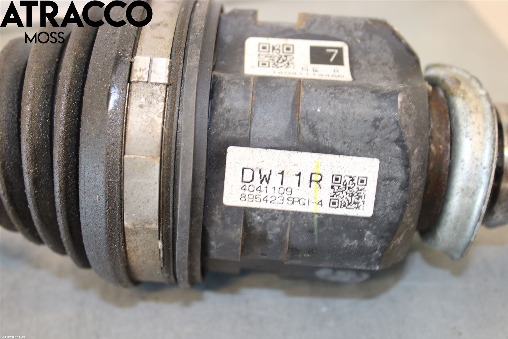 Lexus CT 200h Drivaxel Fram Höger