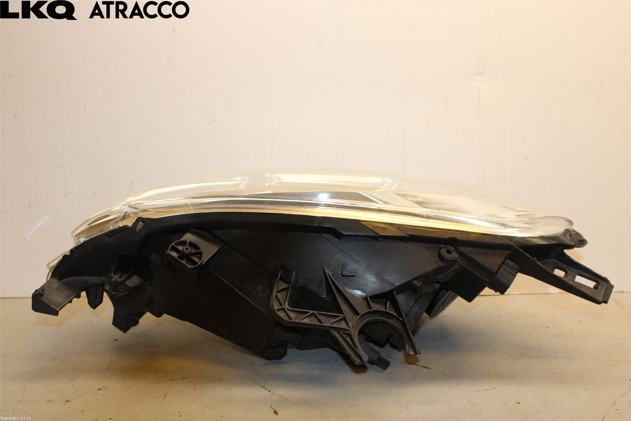 Peugeot PARTNER 08-15 Strålkastare Höger