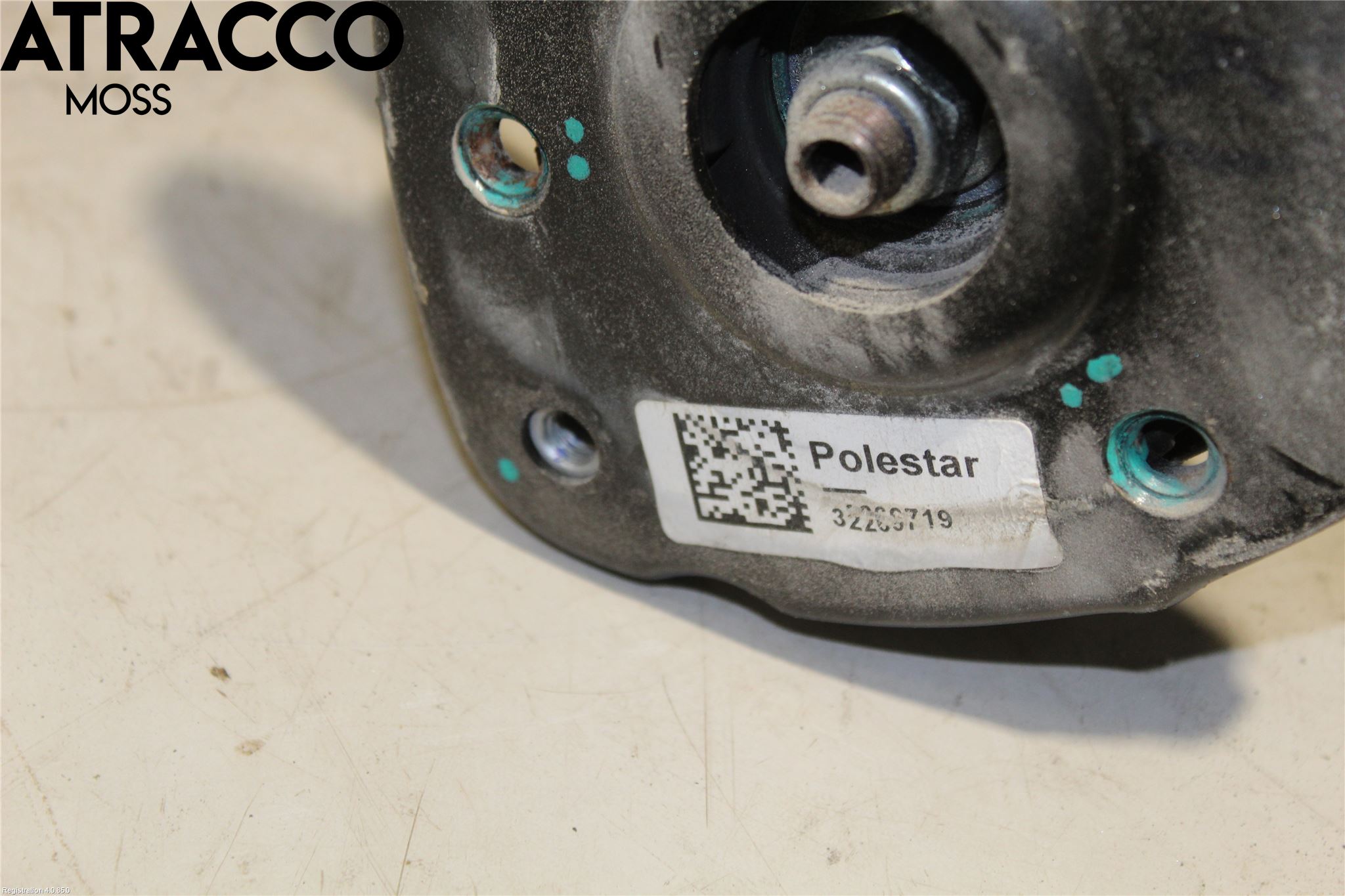 Polestar 2 20- Fjäderben Fram Höger